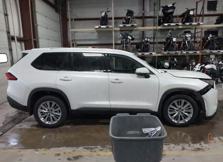 Photo 13 of 2024 Toyota Grand HIGHLANDER PLATINUM (VIN 5TDAAAB56RS012549)