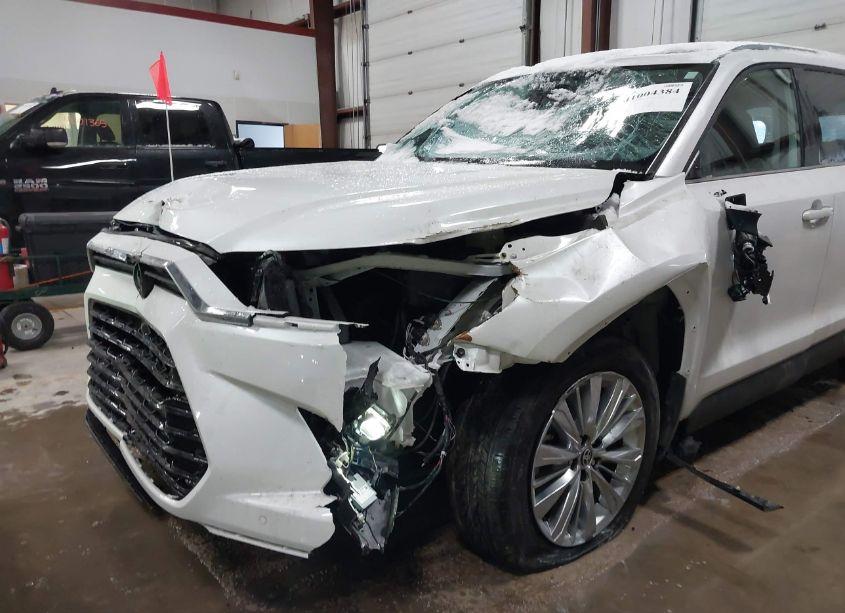 Photo 6 of 2024 Toyota Grand HIGHLANDER PLATINUM (VIN 5TDAAAB56RS012549)