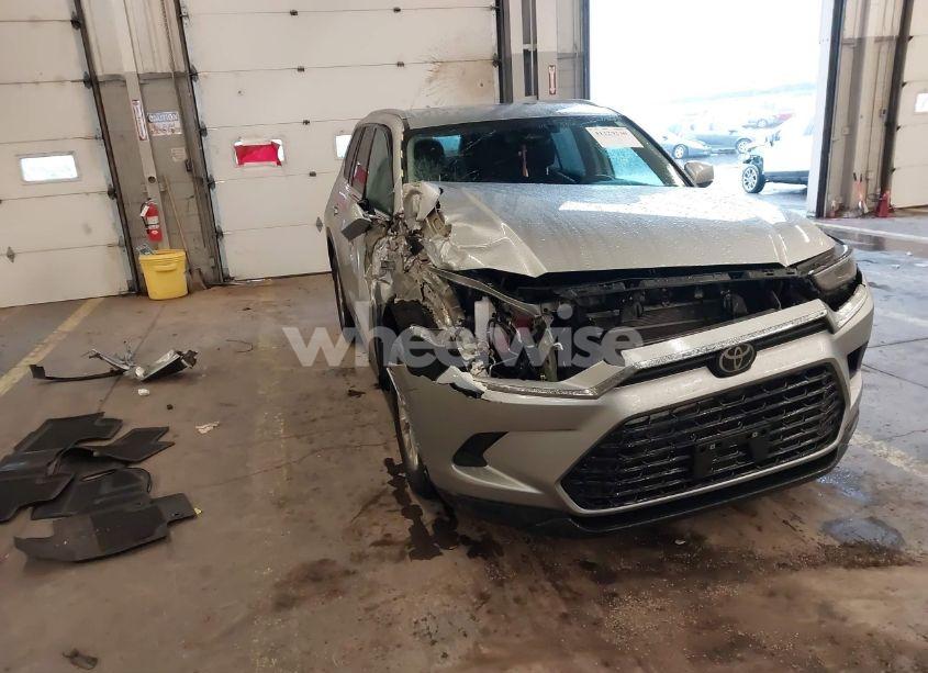 2024 Toyota Grand HIGHLANDER XLE (VIN 5TDAAAB56RS027018) main photo