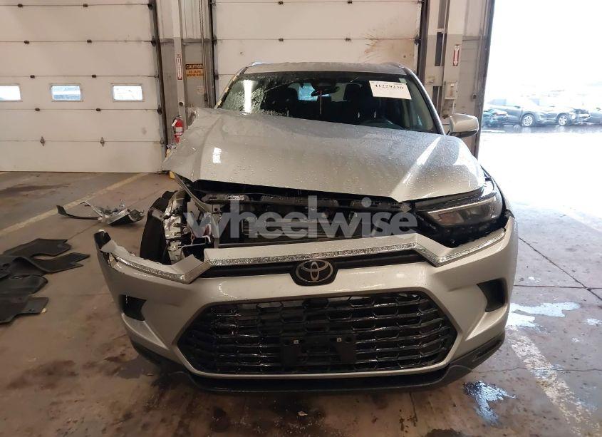 Photo 12 of 2024 Toyota Grand HIGHLANDER XLE (VIN 5TDAAAB56RS027018)