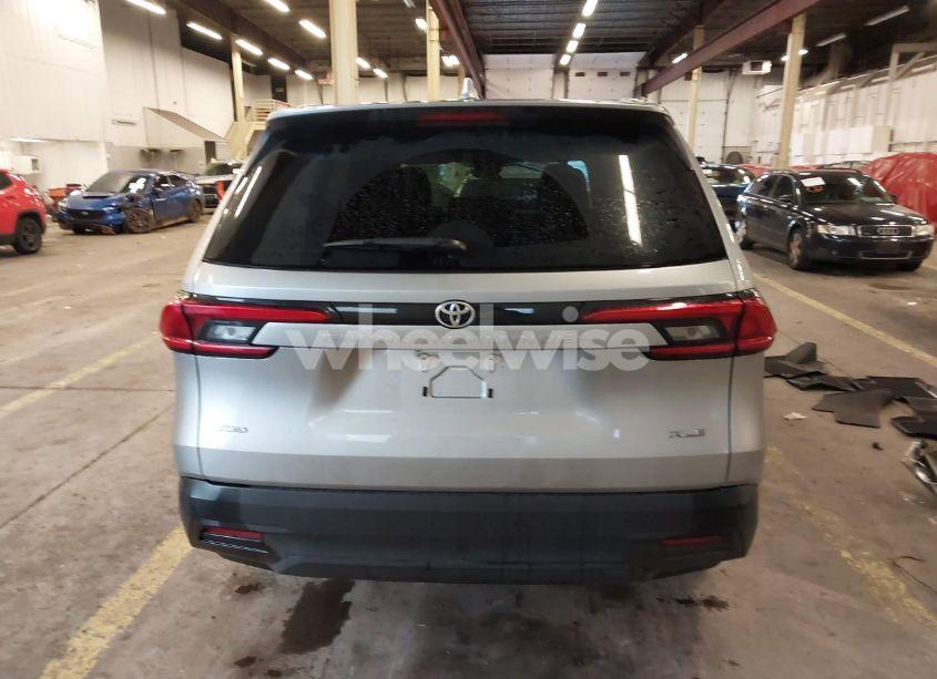 Photo 16 of 2024 Toyota Grand HIGHLANDER XLE (VIN 5TDAAAB56RS027018)