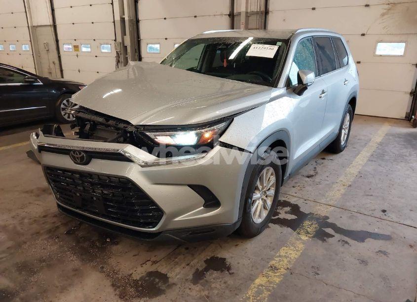 Photo 6 of 2024 Toyota Grand HIGHLANDER XLE (VIN 5TDAAAB56RS027018)