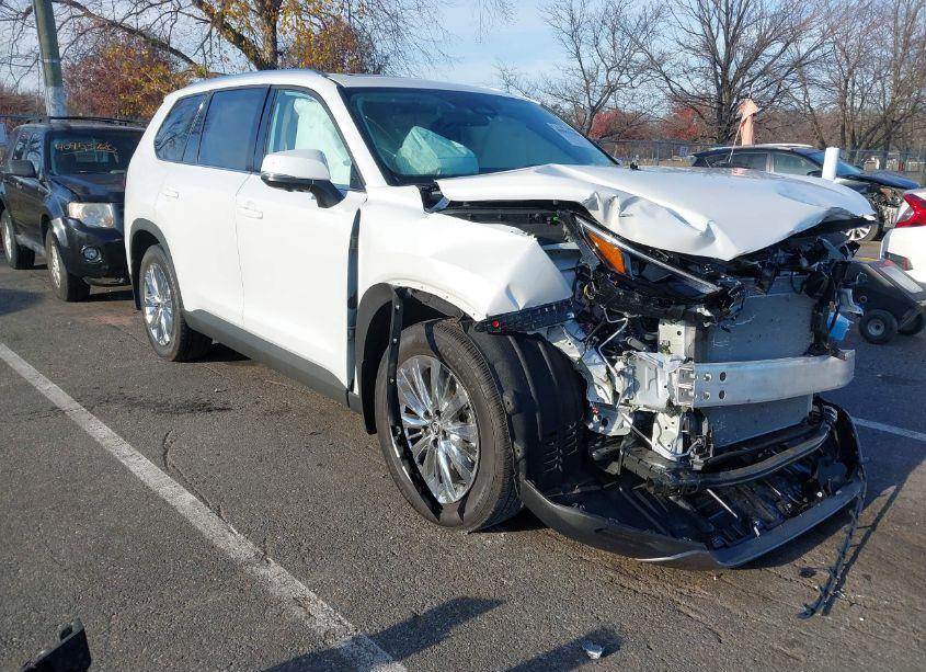 2024 Toyota Grand HIGHLANDER PLATINUM (VIN 5TDAAAB56RS042800) main photo