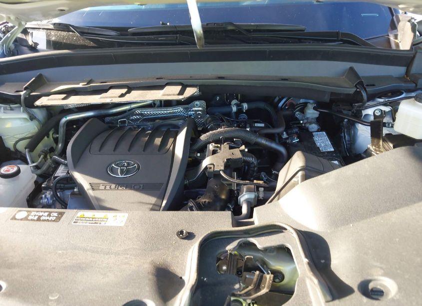 Photo 10 of 2024 Toyota Grand HIGHLANDER PLATINUM (VIN 5TDAAAB56RS042800)