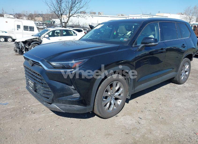 Photo 2 of 2024 Toyota Grand HIGHLANDER LIMITED (VIN 5TDAAAB56RS043798)