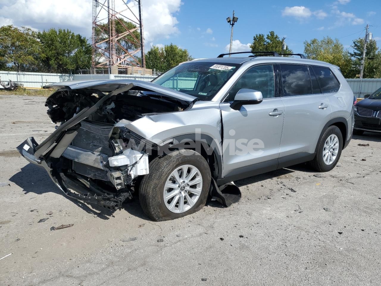 2024 TOYOTA GRAND HIGHLANDER XLE (VIN 5TDAAAB57RS020420) main photo