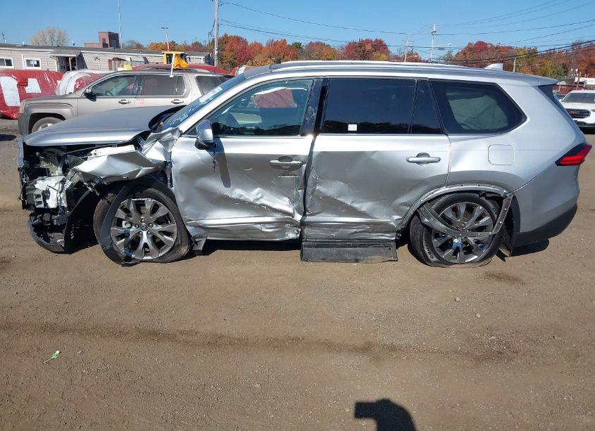 Photo 13 of 2024 Toyota Grand HIGHLANDER LIMITED (VIN 5TDAAAB57RS029375)