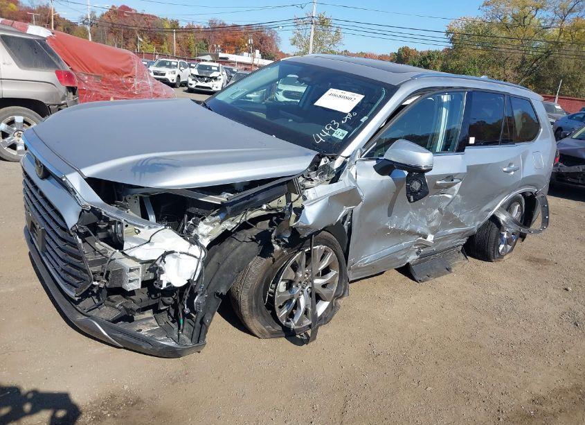 Photo 2 of 2024 Toyota Grand HIGHLANDER LIMITED (VIN 5TDAAAB57RS029375)