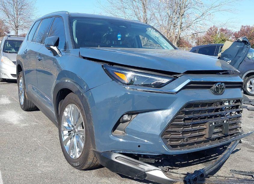 2024 Toyota Grand HIGHLANDER PLATINUM (VIN 5TDAAAB58RS000676) main photo