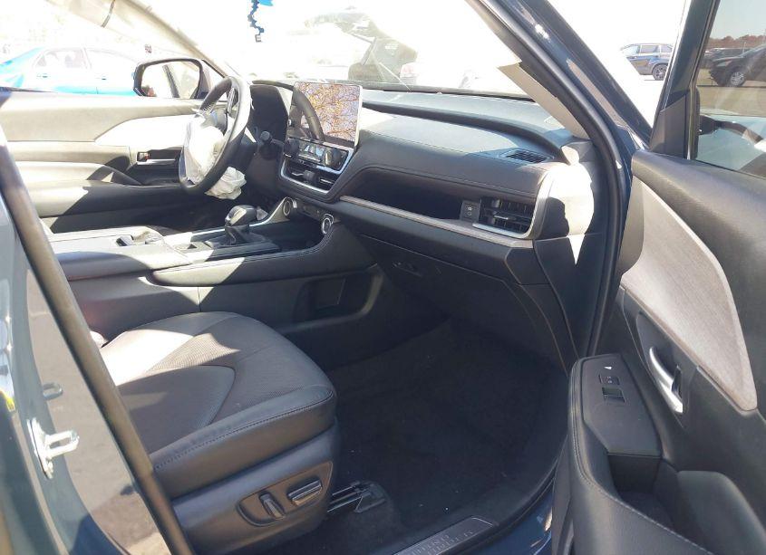 Photo 5 of 2024 Toyota Grand HIGHLANDER PLATINUM (VIN 5TDAAAB58RS000676)