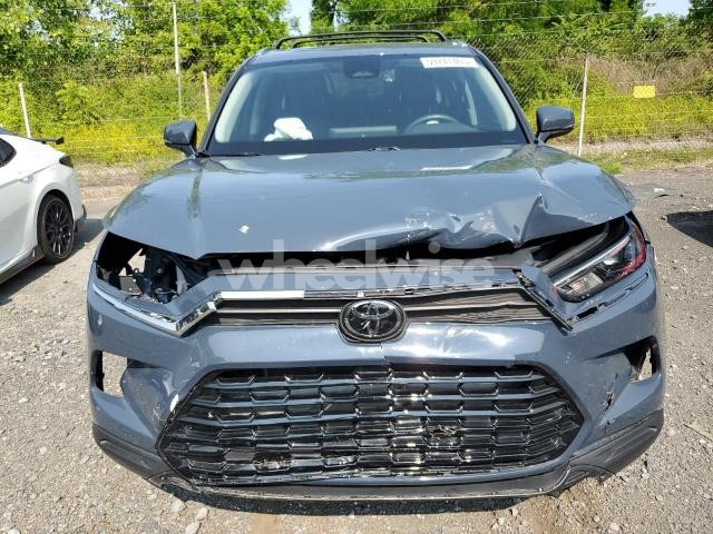 Photo 12 of 2024 TOYOTA GRAND HIGHLANDER XLE (VIN 5TDAAAB59RS004803)
