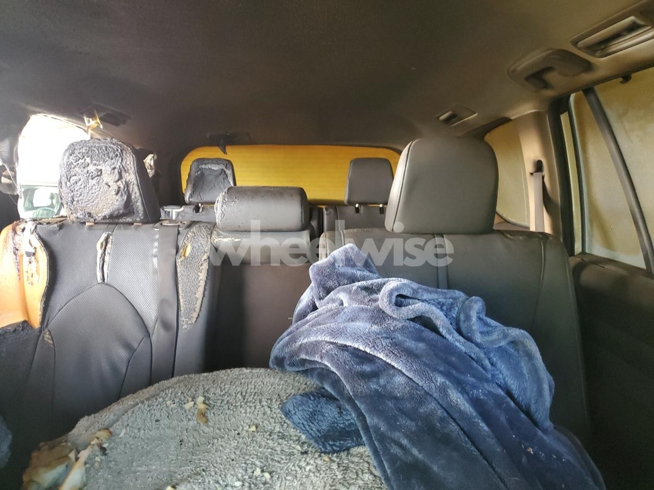 Photo 10 of 2024 TOYOTA GRAND HIGHLANDER XLE (VIN 5TDAAAB59RS017664)