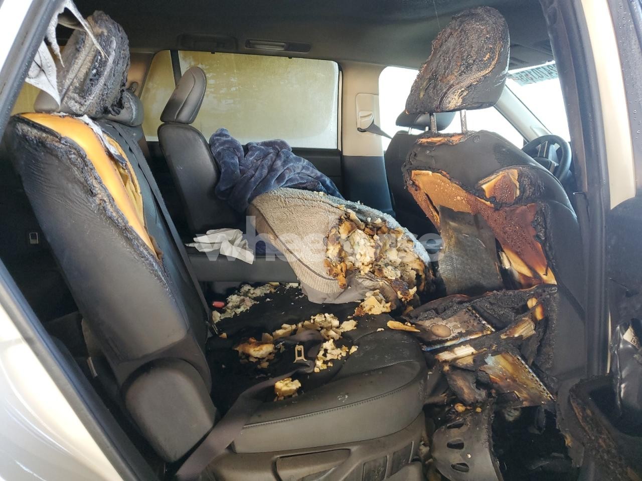 Photo 11 of 2024 TOYOTA GRAND HIGHLANDER XLE (VIN 5TDAAAB59RS017664)