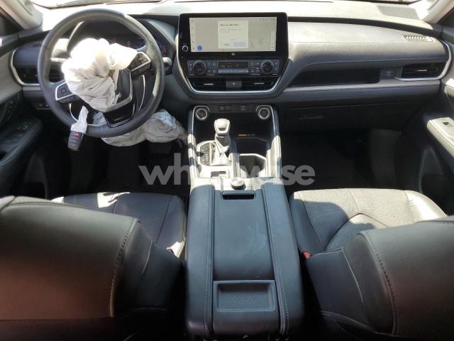 Photo 11 of 2024 TOYOTA GRAND HIGHLANDER XLE (VIN 5TDAAAB59RS036456)