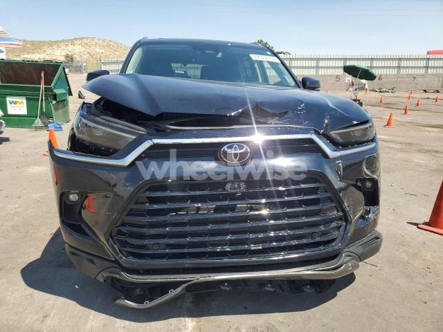 Photo 3 of 2024 TOYOTA GRAND HIGHLANDER XLE (VIN 5TDAAAB59RS036456)