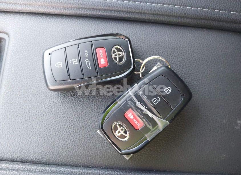 Photo 11 of 2024 Toyota Grand HIGHLANDER XLE (VIN 5TDAAAB59RS059896)