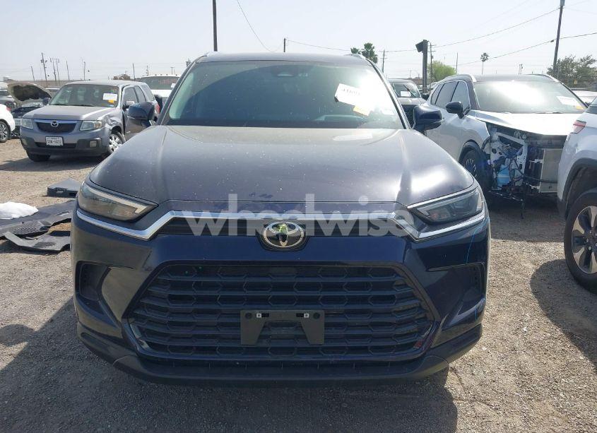 Photo 13 of 2024 Toyota Grand HIGHLANDER XLE (VIN 5TDAAAB59RS059896)