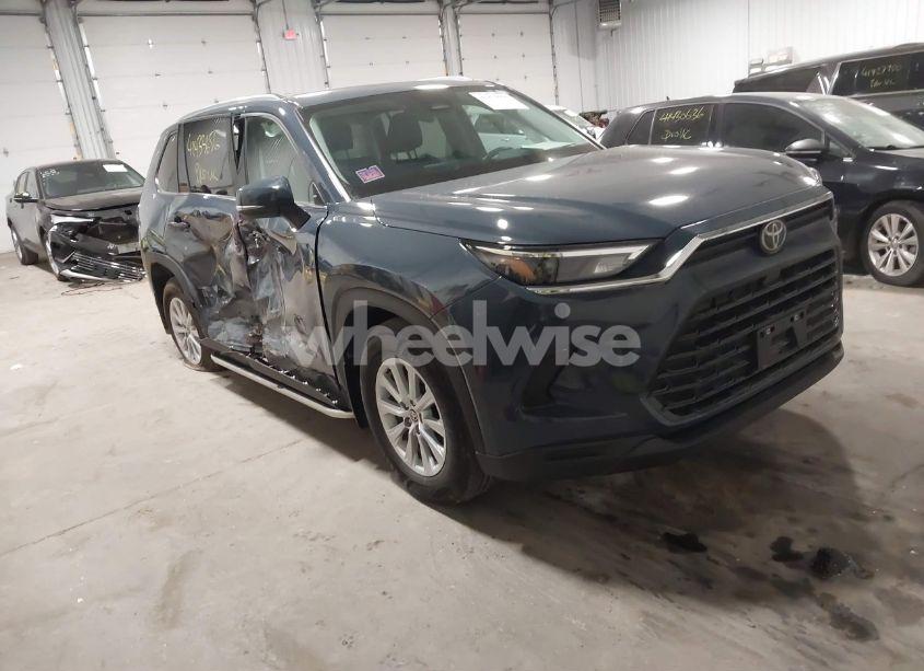 2024 Toyota Grand HIGHLANDER XLE (VIN 5TDAAAB5XRS009413) main photo