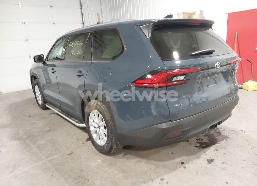 Photo 3 of 2024 Toyota Grand HIGHLANDER XLE (VIN 5TDAAAB5XRS009413)