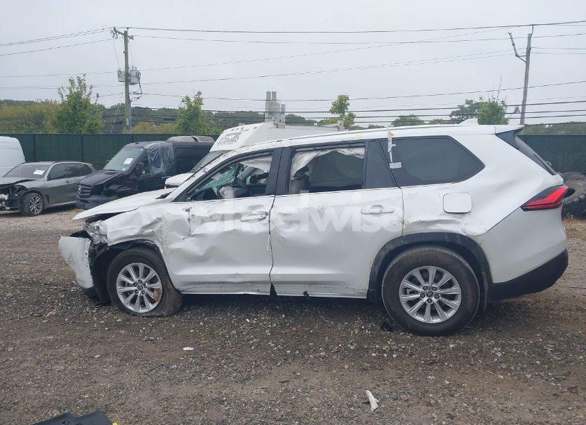 Photo 15 of 2024 Toyota Grand HIGHLANDER XLE (VIN 5TDAAAB5XRS011839)