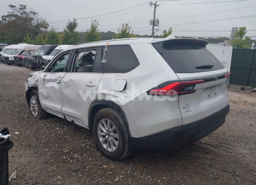 Photo 3 of 2024 Toyota Grand HIGHLANDER XLE (VIN 5TDAAAB5XRS011839)