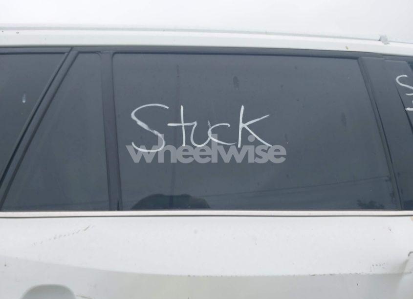 Photo 8 of 2024 Toyota Grand HIGHLANDER XLE (VIN 5TDAAAB5XRS011839)