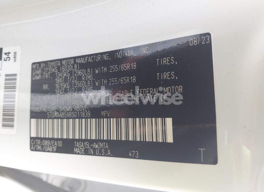 Photo 9 of 2024 Toyota Grand HIGHLANDER XLE (VIN 5TDAAAB5XRS011839)