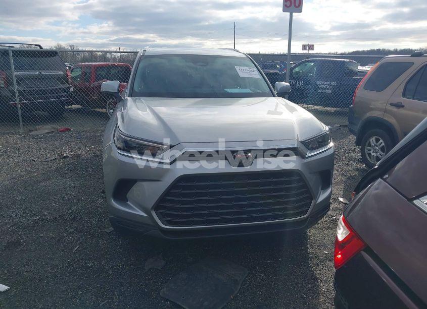 Photo 12 of 2024 Toyota Grand HIGHLANDER XLE (VIN 5TDAAAB5XRS058899)