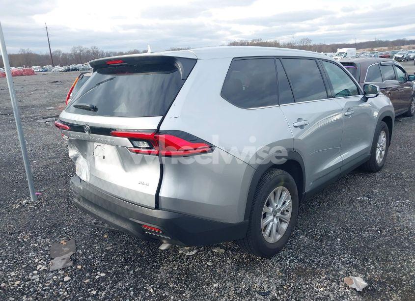 Photo 16 of 2024 Toyota Grand HIGHLANDER XLE (VIN 5TDAAAB5XRS058899)