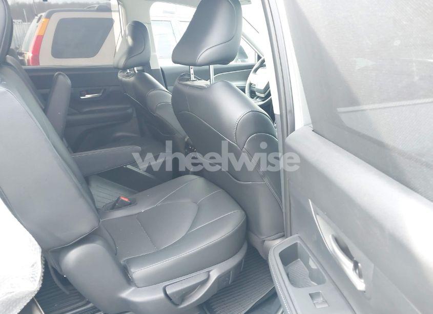 Photo 8 of 2024 Toyota Grand HIGHLANDER XLE (VIN 5TDAAAB5XRS058899)