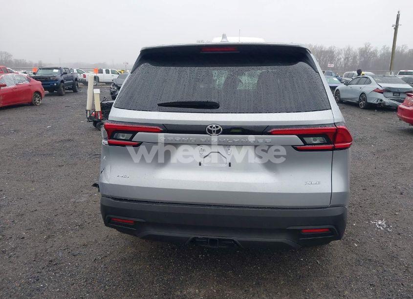 Photo 17 of 2025 Toyota Grand HIGHLANDER XLE (VIN 5TDAAAB5XSS073926)