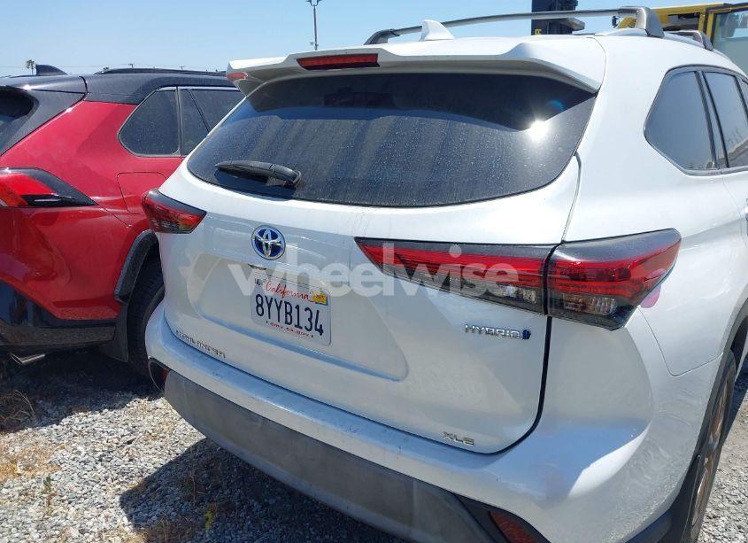 Photo 17 of 2022 Toyota Highlander HYBRID XLE BRONZE EDITION (VIN 5TDAARAH1NS510033)