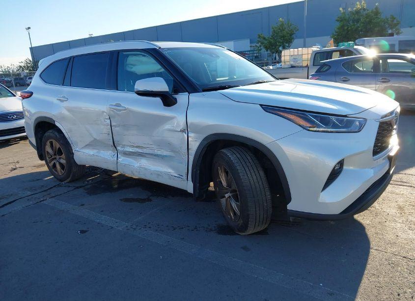 2022 Toyota Highlander HYBRID XLE BRONZE EDITION (VIN 5TDABRCH3NS544436) main photo