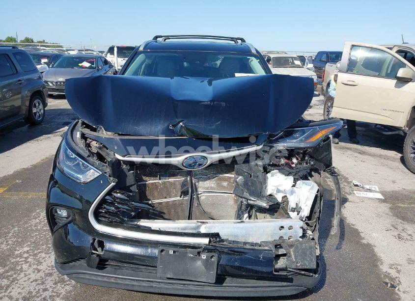 Photo 6 of 2023 Toyota Highlander HYBRID XLE BRONZE (VIN 5TDABRCH5PS567073)