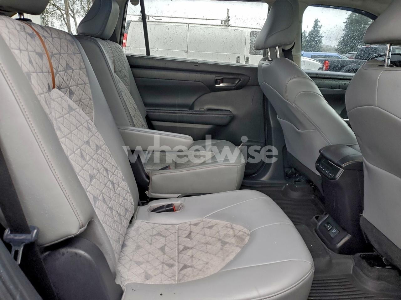 Photo 11 of 2023 TOYOTA HIGHLANDER HYBRID BRONZE EDITION (VIN 5TDABRCH9PS132766)