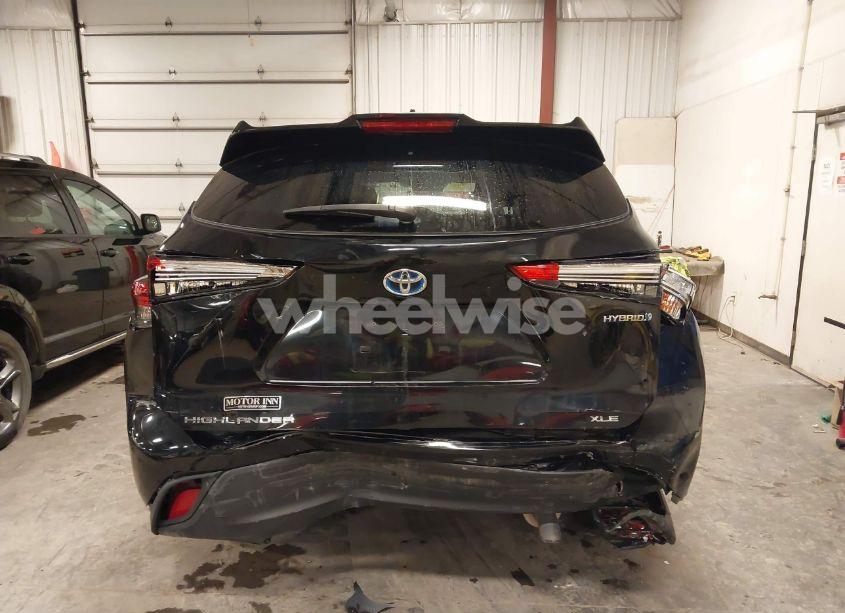 Photo 17 of 2022 Toyota Highlander HYBRID XLE BRONZE EDITION (VIN 5TDABRCHXNS537970)