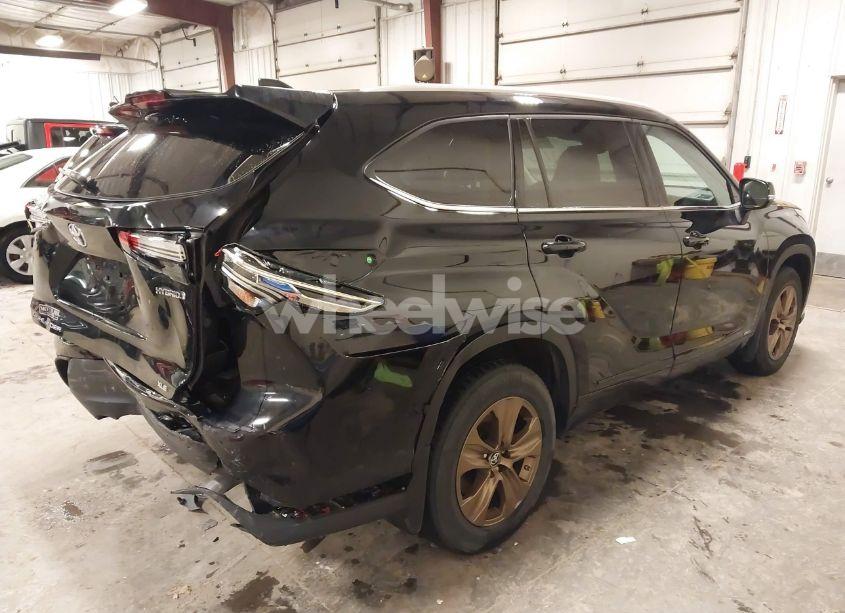 Photo 4 of 2022 Toyota Highlander HYBRID XLE BRONZE EDITION (VIN 5TDABRCHXNS537970)