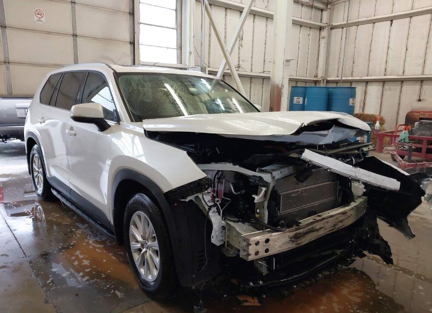 2024 Toyota Grand HIGHLANDER HYBRID XLE (VIN 5TDACAB51RS009505) main photo