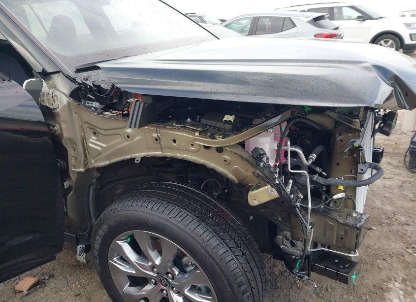 Photo 20 of 2024 Toyota Grand HIGHLANDER HYBRID LIMITED (VIN 5TDACAB52RS025969)