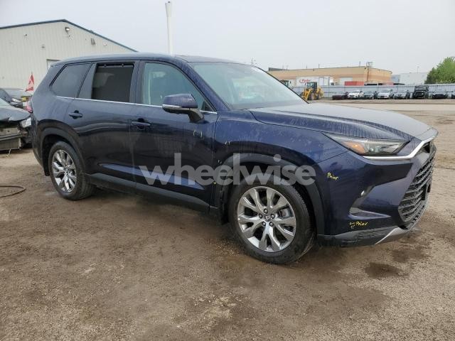 Photo 11 of 2024 TOYOTA GRAND HIGHLANDER XLE (VIN 5TDACAB53RS019565)