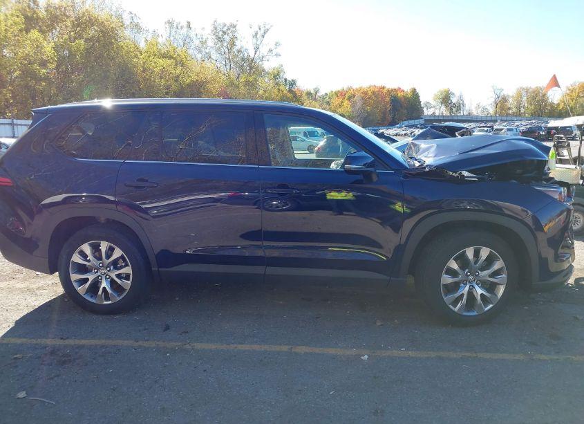 Photo 13 of 2024 Toyota Grand HIGHLANDER HYBRID LIMITED (VIN 5TDACAB54RS004749)