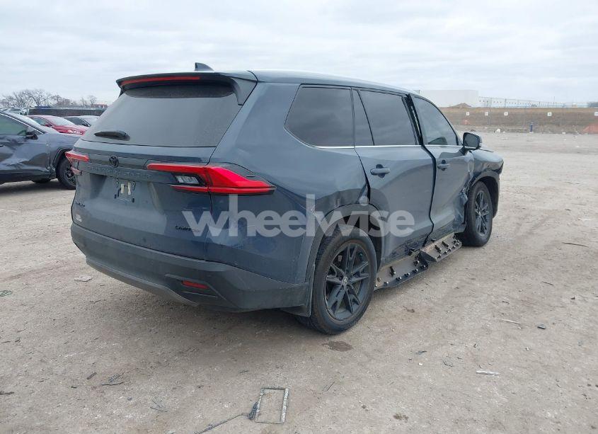 Photo 4 of 2024 Toyota Grand HIGHLANDER HYBRID LIMITED (VIN 5TDACAB54RS020546)