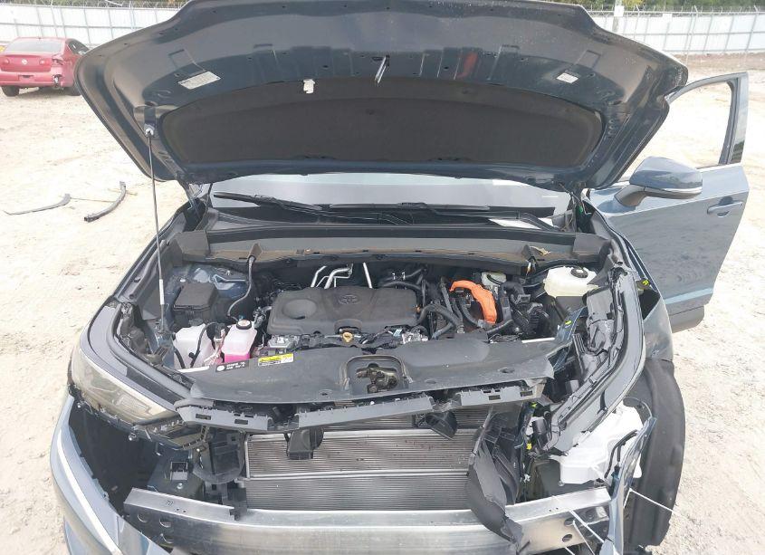 Photo 10 of 2024 Toyota Grand HIGHLANDER HYBRID XLE (VIN 5TDACAB56RS018684)