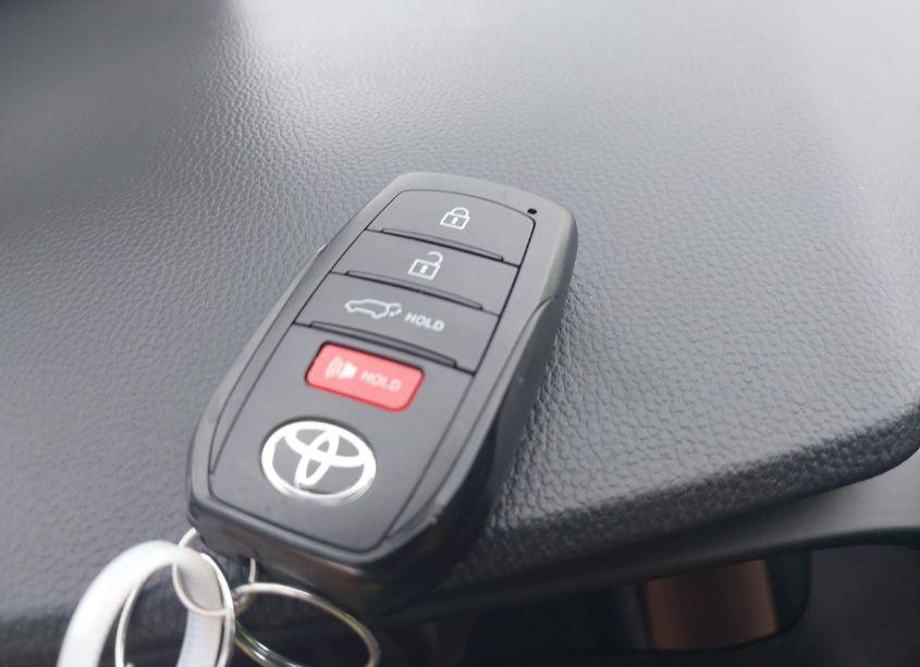 Photo 11 of 2024 Toyota Grand HIGHLANDER HYBRID XLE (VIN 5TDACAB56RS018684)