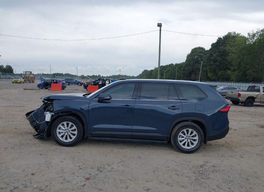 Photo 15 of 2024 Toyota Grand HIGHLANDER HYBRID XLE (VIN 5TDACAB56RS018684)