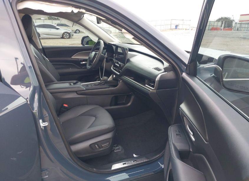 Photo 5 of 2024 Toyota Grand HIGHLANDER HYBRID XLE (VIN 5TDACAB56RS018684)