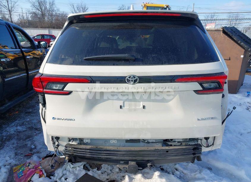 Photo 17 of 2024 Toyota Grand HIGHLANDER HYBRID LIMITED (VIN 5TDACAB56RS021665)