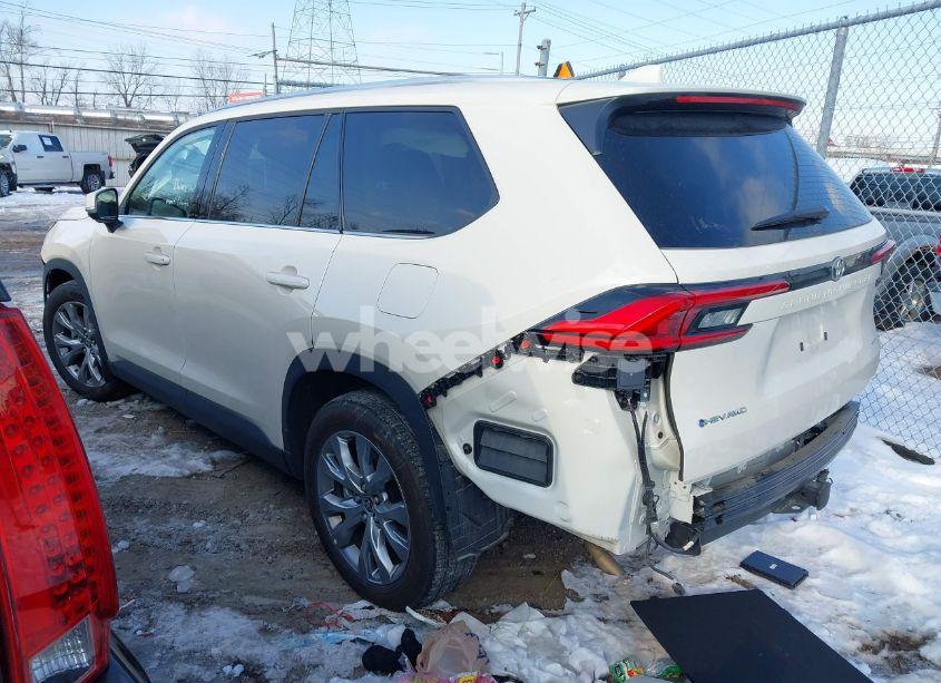 Photo 3 of 2024 Toyota Grand HIGHLANDER HYBRID LIMITED (VIN 5TDACAB56RS021665)