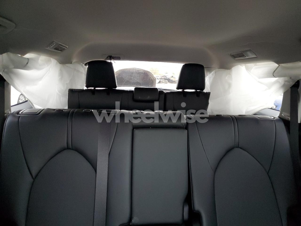 Photo 10 of 2025 TOYOTA GRAND HIGHLANDER LE (VIN 5TDACAB56SS051044)