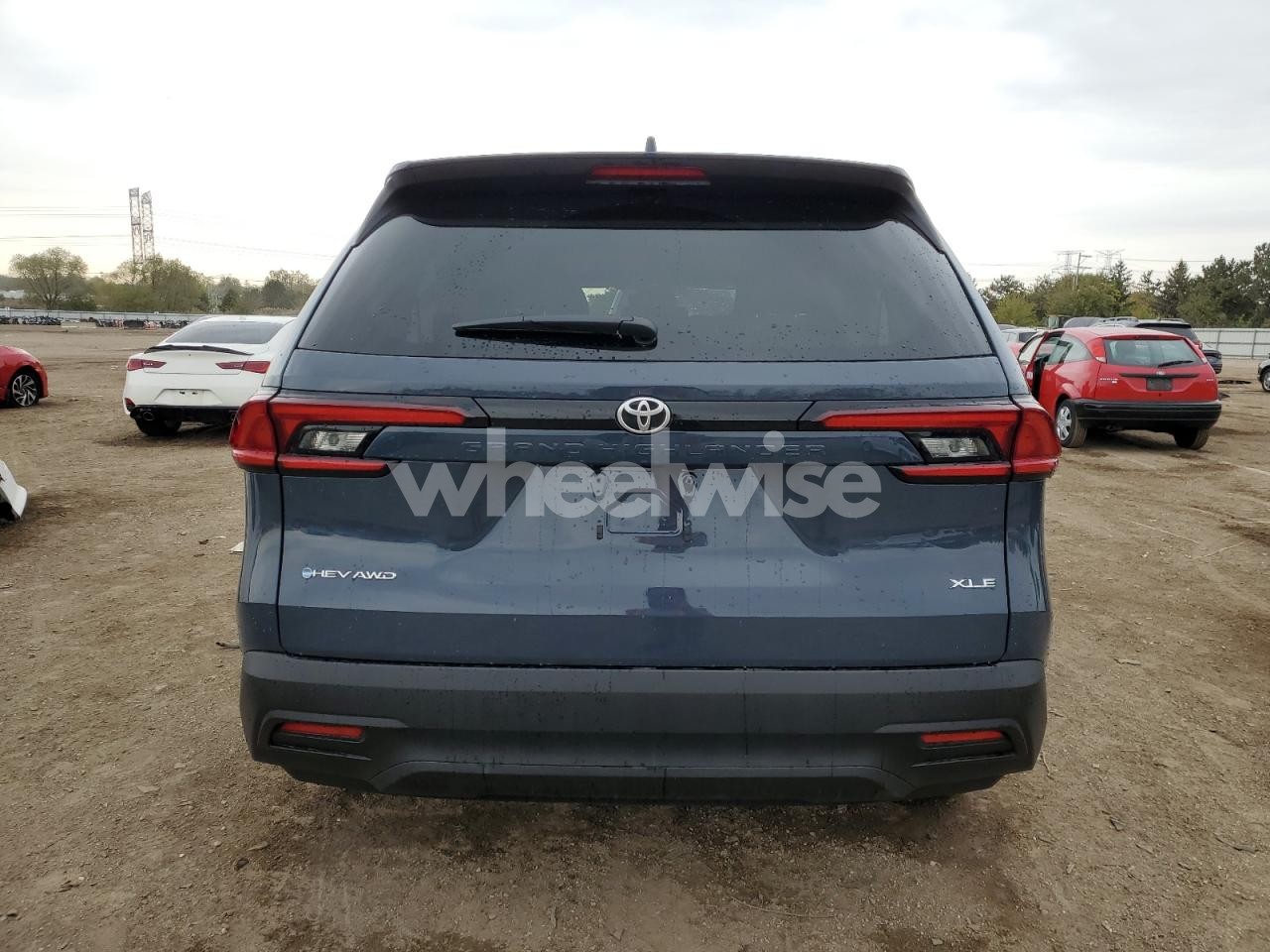 Photo 6 of 2025 TOYOTA GRAND HIGHLANDER LE (VIN 5TDACAB56SS051044)